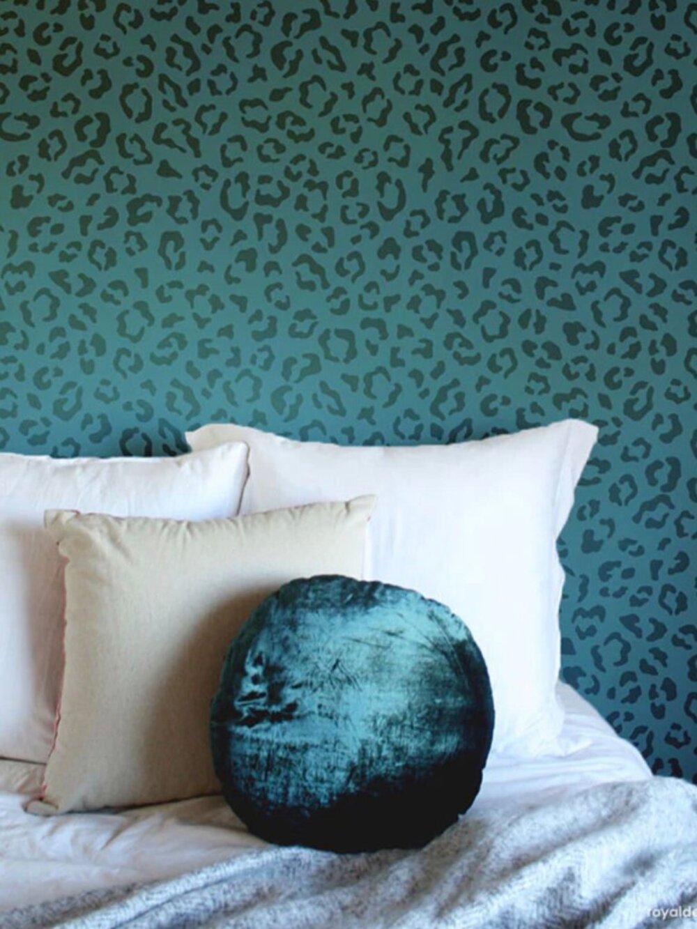 Royal Design Studios Leopard Print Wall Stencil Crafting Upcycling